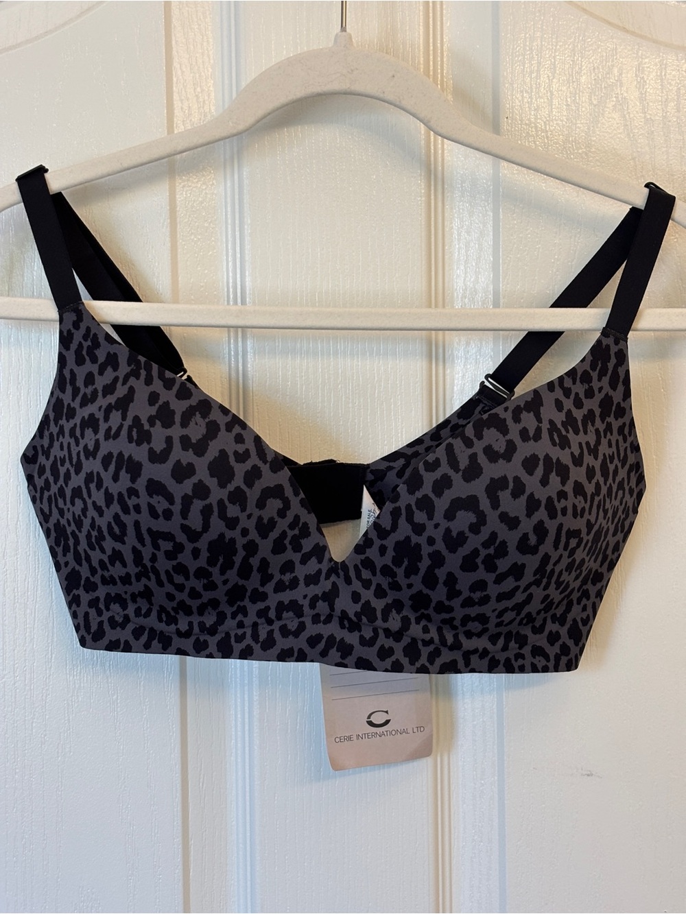 Cerie International Grey Leopard Wireless Bra ~ Women’s 34D ~ New with Tags ~